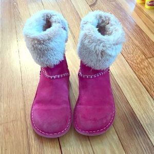 Girls pink Clarks suede furry boots size 12.5